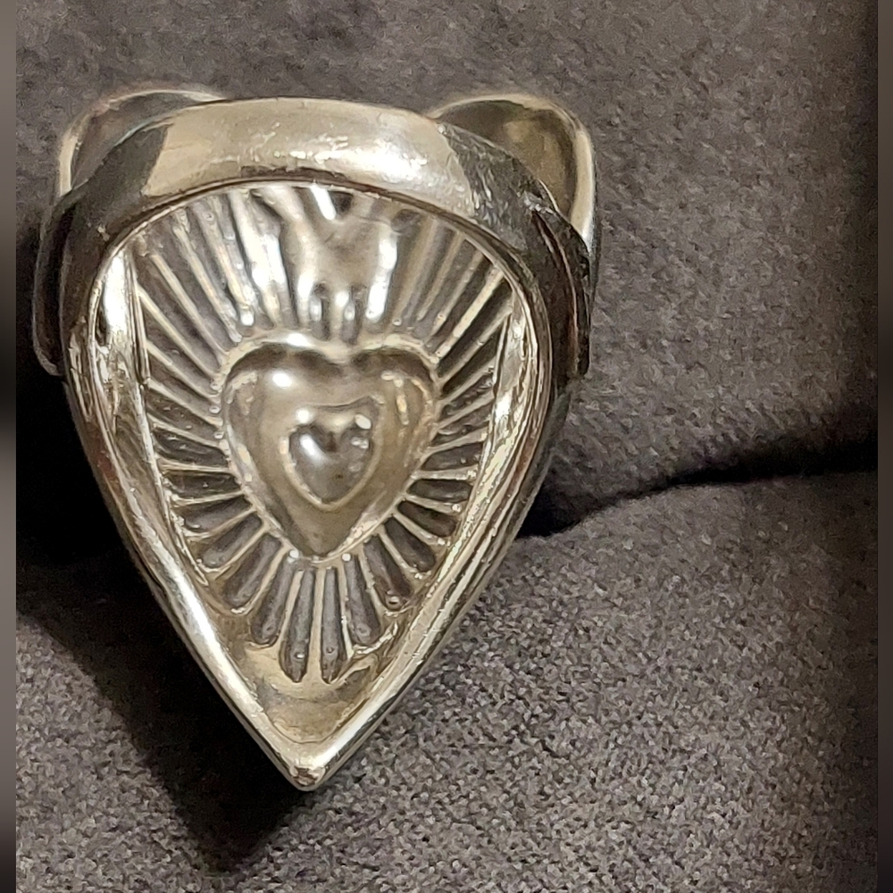 Heart Shaped Sterling Silver Ring - Picture 6 of 9